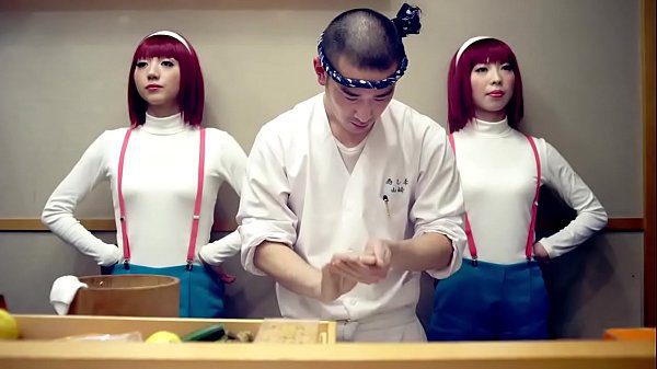 Avril Lavigne – Hello Kitty